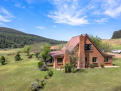 Farm For Sale in Howick - hDZN.webp
