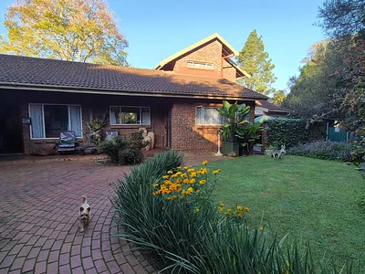5 Bedroom House For Sale in Howick - dQLF.webp
