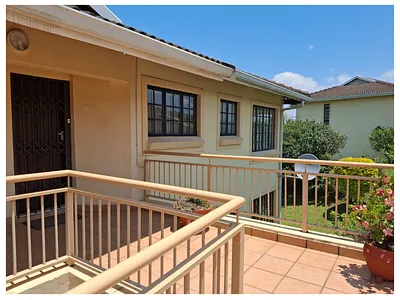 2 Bedroom Apartment For Sale in Howick - img