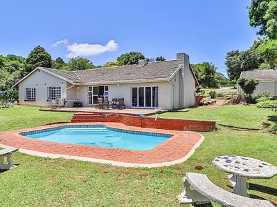 3 Bedroom House For Sale in Howick - v869.webp