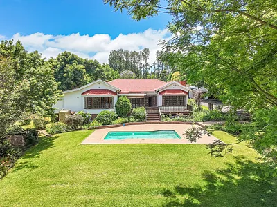 4 Bedroom House For Sale in Howick - 860u.webp