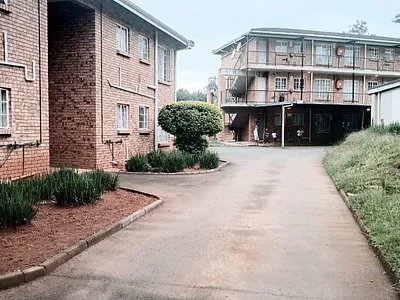 2 Bedroom Apartment For Sale in Pietermaritzburg - vHxP.webp