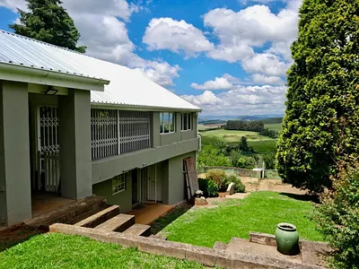 4 Bedroom House For Sale in Howick - 7FQF.webp