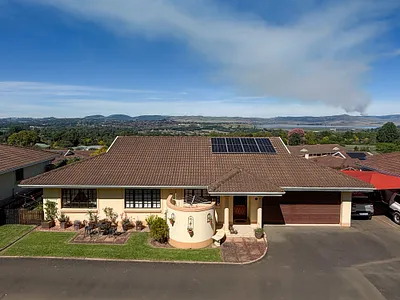 3 Bedroom Townhouse For Sale in Howick - VPIK.webp