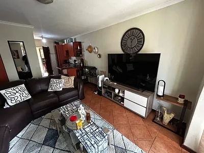 2 Bedroom Apartment For Sale in Pretoria - t1Qm.webp