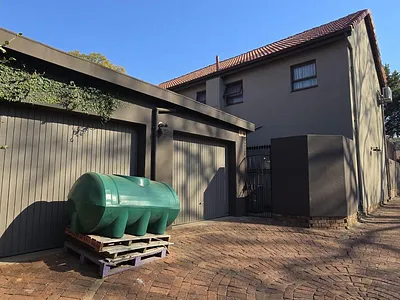 4 Bedroom Townhouse For Sale in Pretoria - YDPJ.webp