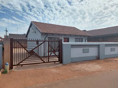 2 Bedroom House For Sale in Soshanguve XX, Soshanguve - img