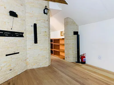 6 Bedroom House For Sale in Akasia - img