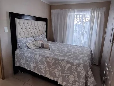 3 Bedroom House For Sale in Akasia - img