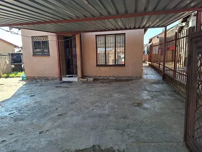 2 Bedroom House For Sale in Soshanguve VV, Soshanguve - 0oWe.webp