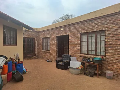 3 Bedroom House For Sale in Soshanguve - UQxB.webp