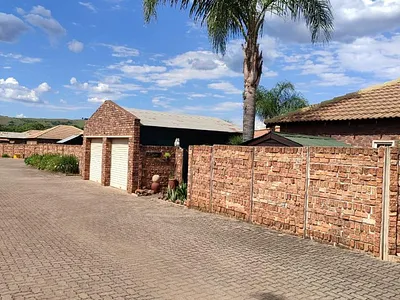 2 Bedroom House For Sale in Pretoria - img