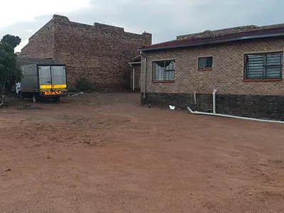 3 Bedroom House For Sale in Soshanguve DD, Soshanguve - img