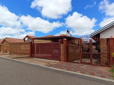 3 Bedroom House For Sale in Pretoria - x0EN.webp