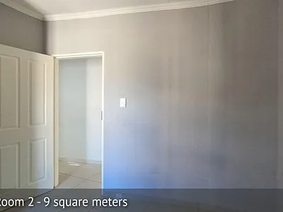 3 Bedroom Townhouse For Sale in Akasia - img