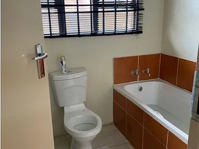 2 Bedroom House For Sale in Soshanguve East - bE9G.webp