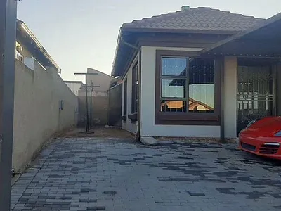 2 Bedroom House For Sale in Pretoria - fFuy.webp
