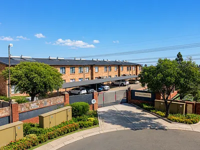 3 Bedroom Apartment For Sale in Alberton - img