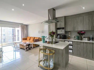 2 Bedroom Apartment For Sale in Sandton - img