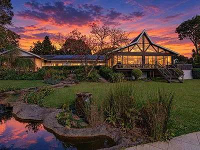 7 Bedroom House For Sale in Hillcrest - img