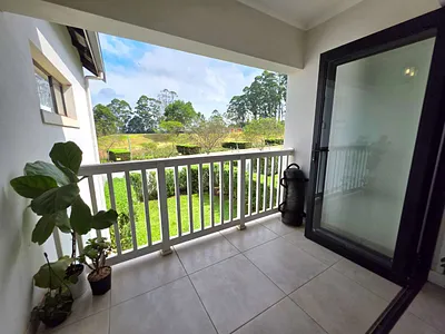 2 Bedroom Apartment For Sale in Kloof - img