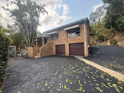 3 Bedroom House For Sale in Pinetown - d2xU.webp