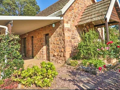 2 Bedroom Townhouse For Sale in Hillcrest - zs36.webp