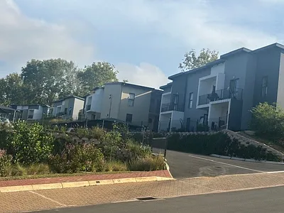 2 Bedroom Apartment To Rent in Waterfall, Hillcrest - ow7o.webp