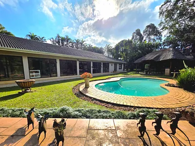 4 Bedroom House For Sale in Kloof - oRHB.webp