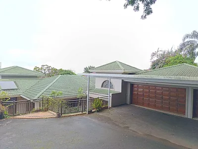 5 Bedroom House For Sale in Kloof - img