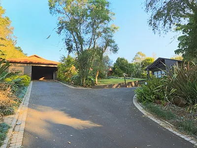 3 Bedroom House For Sale in Hillcrest - bLsA.webp