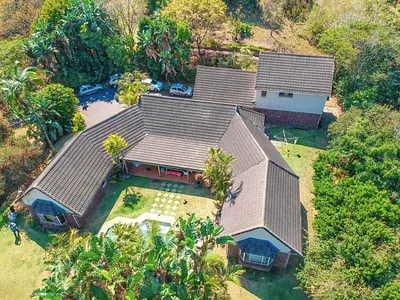 4 Bedroom House For Sale in Hillcrest - U9NZ.webp