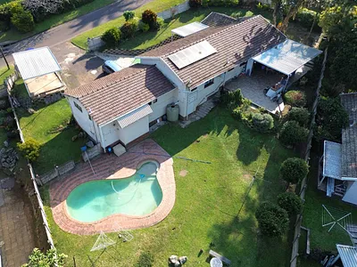 4 Bedroom House For Sale in Queensburgh - LRL2.webp