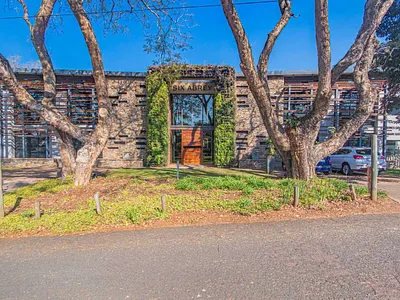 Commercial Property To Rent in Kloof - lXox.webp