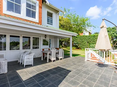 3 Bedroom Townhouse For Sale in Mount Edgecombe - q1nA.webp