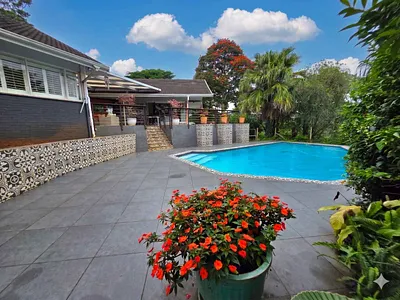 3 Bedroom House For Sale in Kloof - KYhM.webp