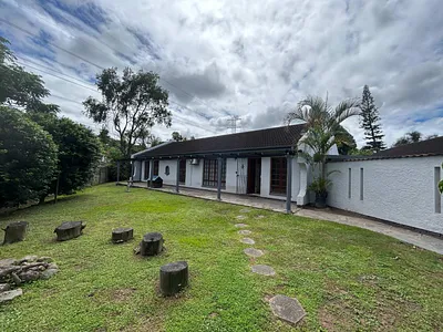 3 Bedroom House To Rent in Queensburgh - img