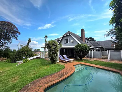 4 Bedroom House For Sale in Hillcrest - Wnw0.webp