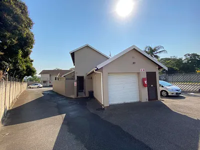 3 Bedroom Townhouse To Rent in Pinetown - img