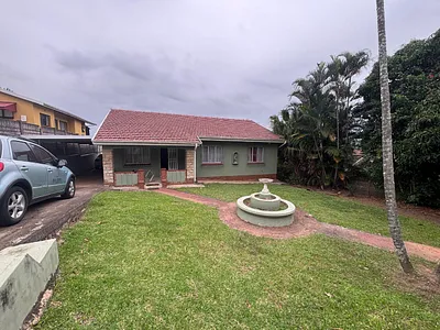 3 Bedroom House For Sale in Queensburgh - 4fM7.webp
