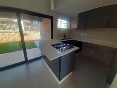 2 Bedroom Townhouse To Rent in Palm Lakes Estate, Ballito - S9RC.webp
