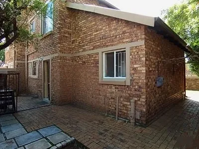 3 Bedroom Townhouse For Sale in Centurion - img