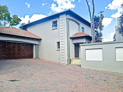 3 Bedroom Townhouse For Sale in Pretoria - iYDh.webp