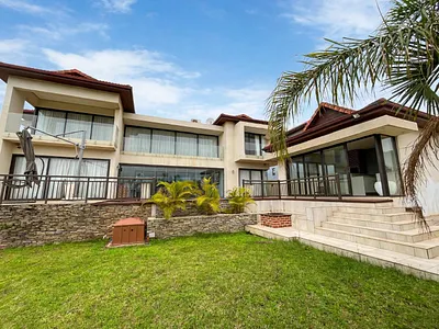 5 Bedroom House For Sale in Sheffield Beach, Ballito - rgFA.webp