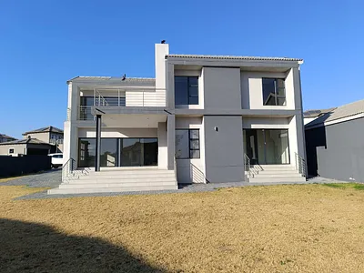4 Bedroom House For Sale in Centurion - XDGa.webp