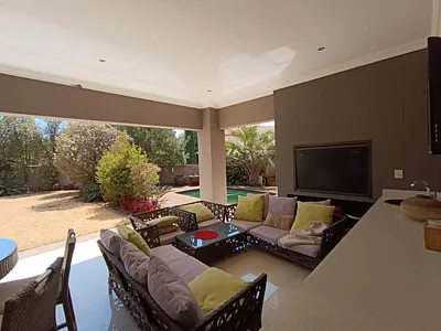 6 Bedroom House For Sale in Centurion - XCTB.webp