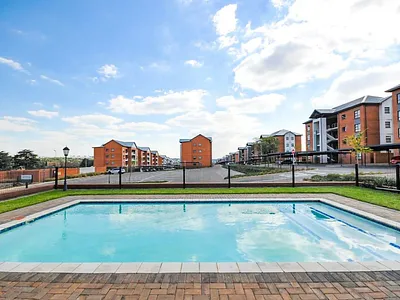 2 Bedroom Apartment To Rent in Edenvale - img