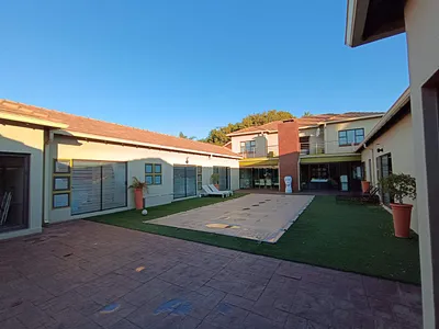 5 Bedroom House For Sale in Centurion - img