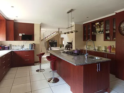 5 Bedroom House For Sale in Centurion - ySfb.webp