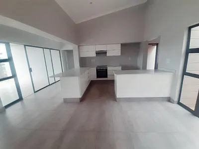 3 Bedroom House To Rent in Palm Lakes Estate, Ballito - 4bBU.webp